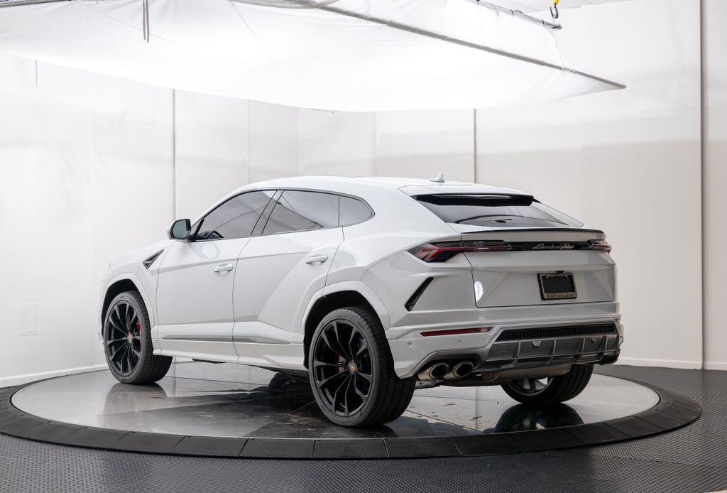 2022 Lamborghini Urus Base