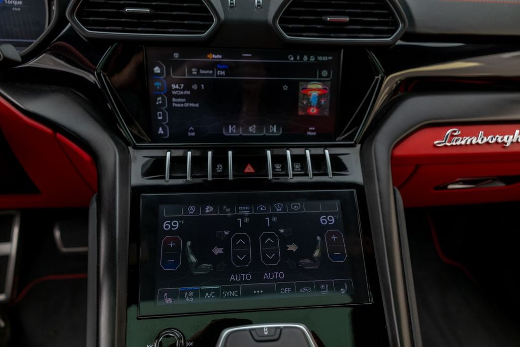2022 Lamborghini Urus Base