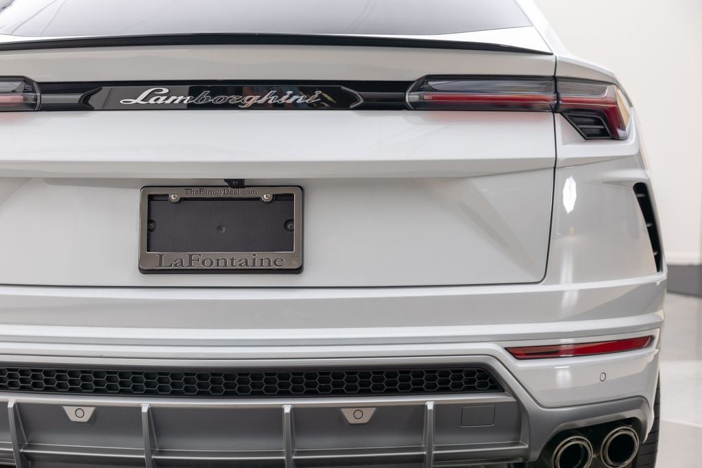 2022 Lamborghini Urus Base