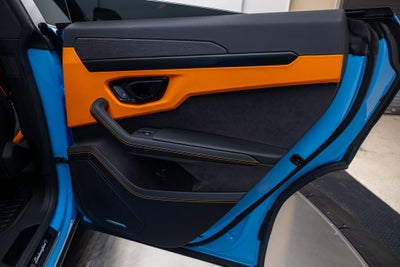 2025 Lamborghini Urus SE