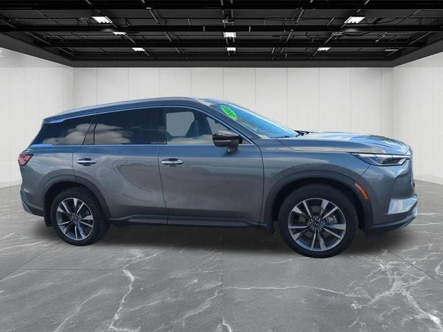 2022 INFINITI QX60 LUXE