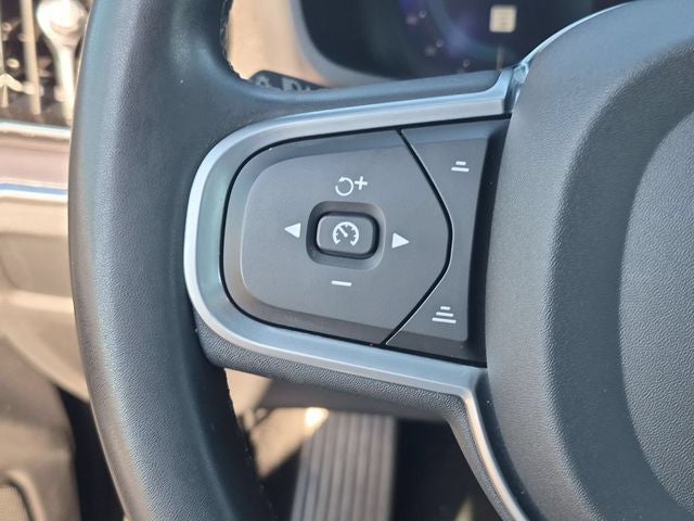 2023 Volvo S60 B5 Plus Black Edition