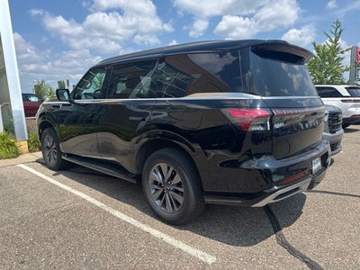 2025 INFINITI QX80 PURE