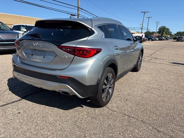 2019 INFINITI QX30 LUXE