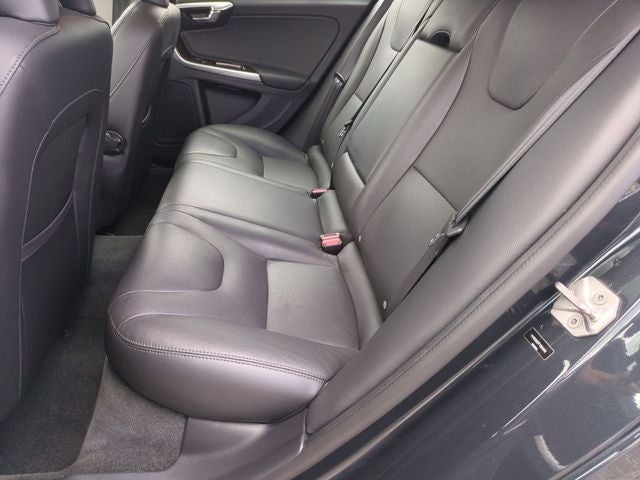 2015 Volvo V60 T5 Platinum